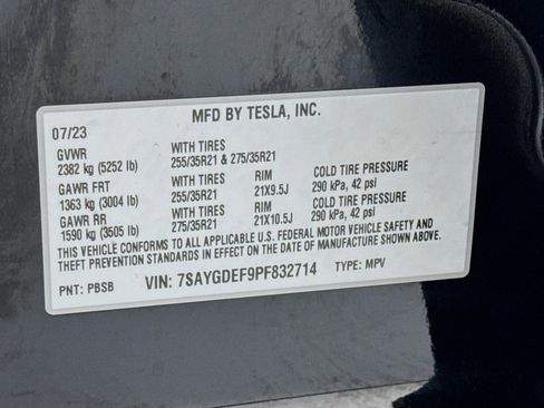 Used 2023 Tesla Model Y Performance image 23