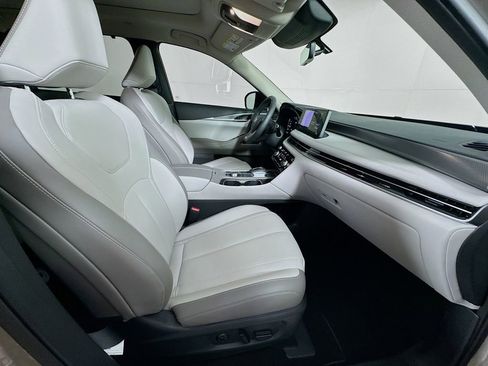 Certified 2026 INFINITI QX60 Luxe w/ Cargo Package image 38