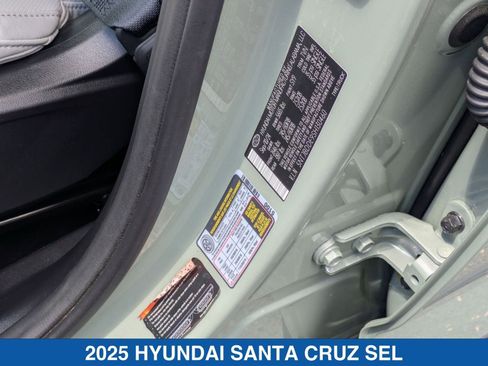Used 2025 Hyundai Santa Cruz SEL AWD/4WD image 38