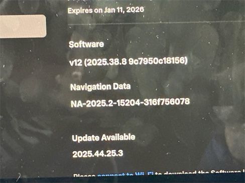 Used 2022 Tesla Model Y Long Range image 28