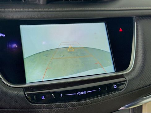 Used 2019 Cadillac XT5 FWD image 14