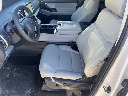 New 2026 Ford Expedition Active image 15