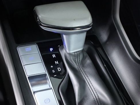 Used 2025 Hyundai Elantra SEL FWD image 26