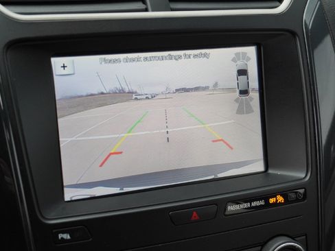 Used 2019 Ford Explorer XLT w/ Equipment Group 202A image 13