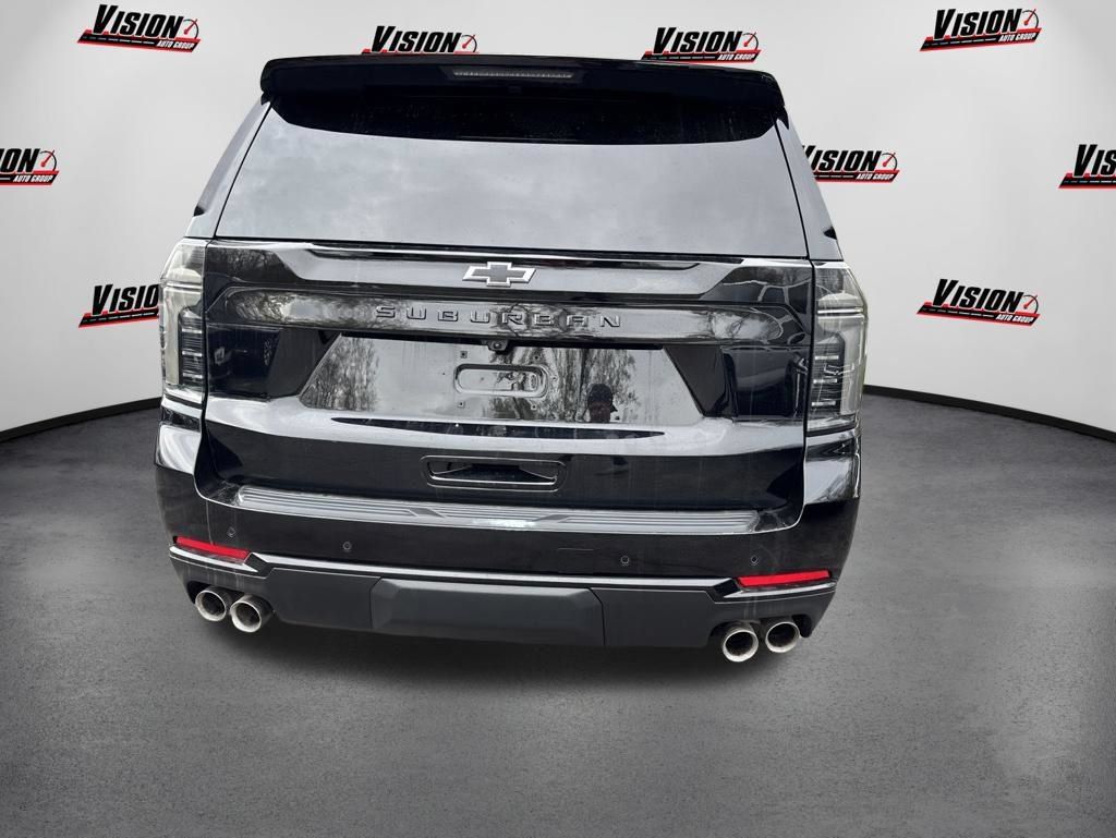 Used 2025 Chevrolet Suburban Z71 w/ Z71 Off-Road Package AWD/4WD image 6