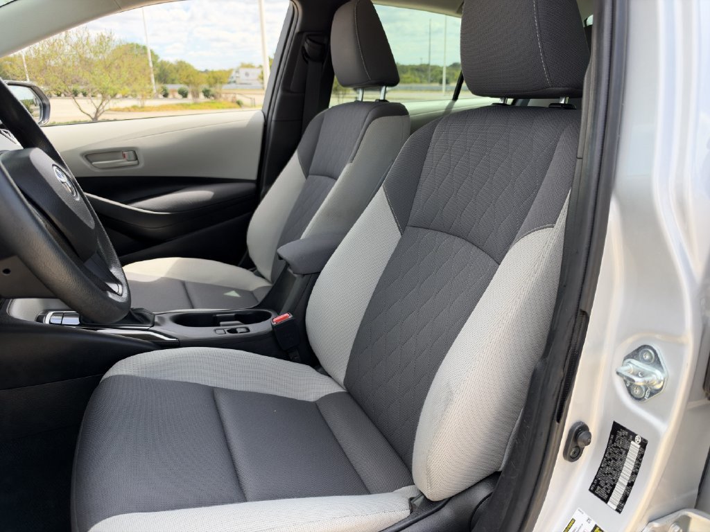 Used 2024 Toyota Corolla LE FWD image 24