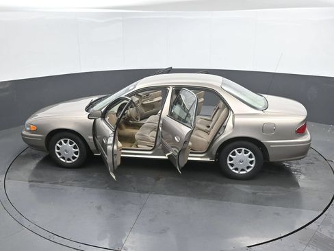 Used 1999 Buick Century Custom FWD image 38