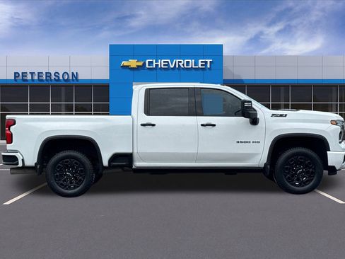 Certified 2024 Chevrolet Silverado 3500 LTZ w/ LTZ Plus Package image 3