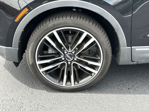 Used 2018 Lincoln MKC Reserve w/ Lincoln MKC Climate Package AWD/4WD image 11