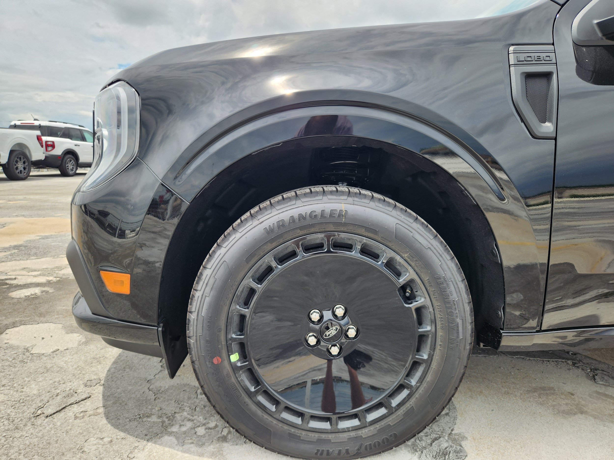 Used 2026 Ford Maverick Lobo AWD/4WD image 5