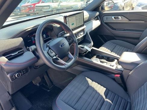 Used 2025 Ford Explorer ST-Line w/ Premium Package AWD/4WD image 11