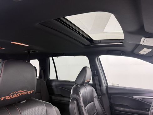 Used 2022 Honda Pilot TrailSport image 13