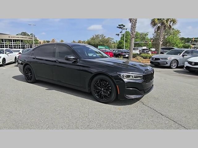 Used 2022 BMW 740i w/ Premium Package RWD image 31