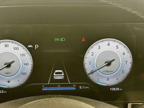 Used 2023 Hyundai Elantra Limited FWD image 19