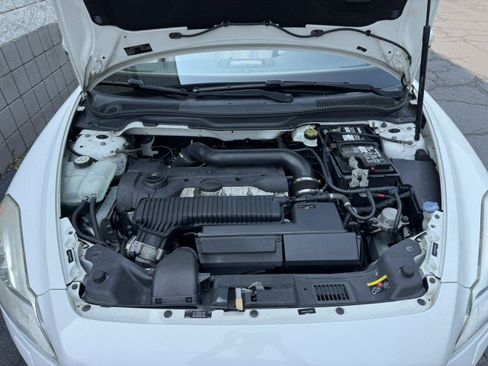 Used 2012 Volvo C70 T5 w/ Climate Pkg FWD image 5