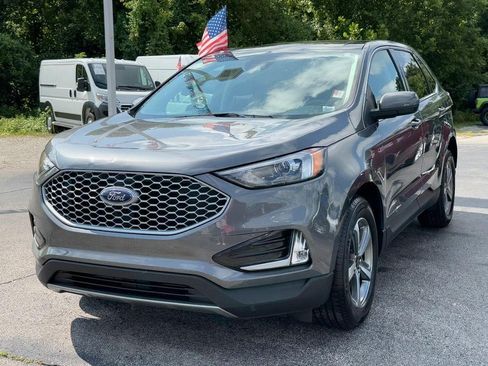 Used 2024 Ford Edge SEL w/ Convenience Package AWD/4WD image 9