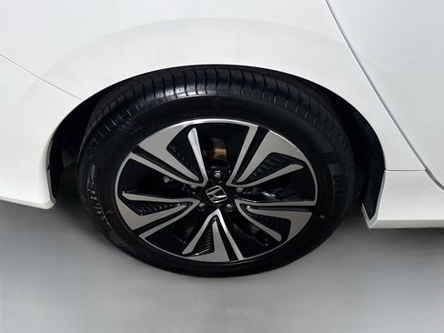 Used 2018 Honda Civic EX-T image 33