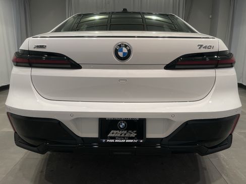 New 2026 BMW 740i xDrive 740i xDrive w/ Premium Package image 5