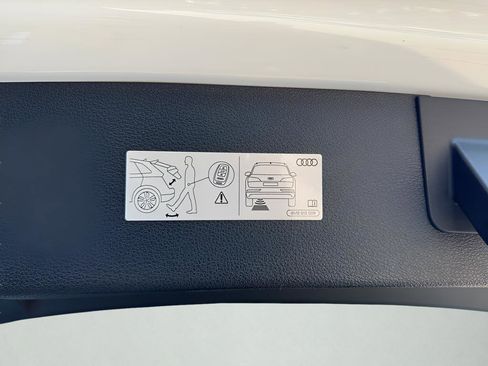 Certified 2024 Audi Q8 Premium w/ Convenience Package image 32