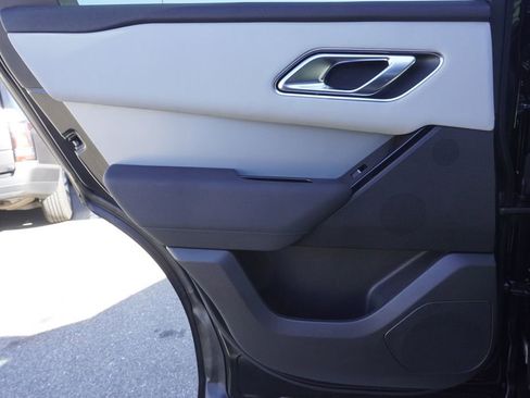 Used 2025 Land Rover Range Rover Velar S image 28