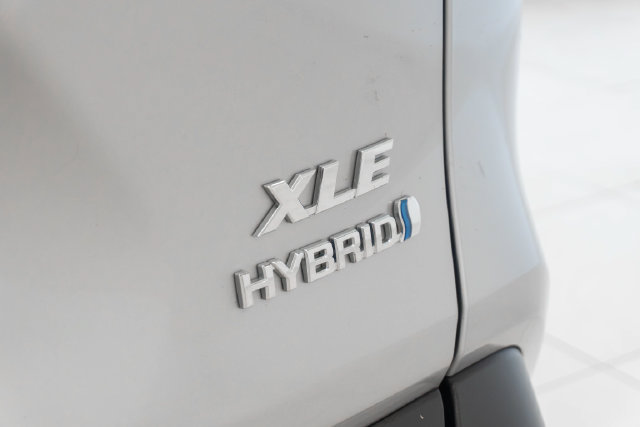 Used 2023 Toyota RAV4 XLE Premium AWD/4WD image 20