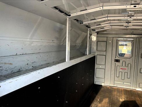 Used 2018 Chevrolet Express 3500 w/ Driver Convenience Package image 19