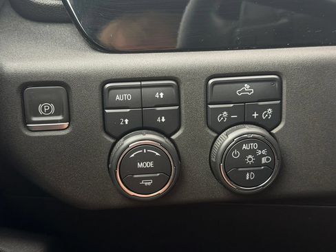 Used 2023 Chevrolet Silverado 1500 RST AWD/4WD image 26