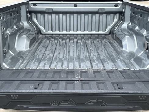 Used 2025 GMC Canyon Elevation w/ Convenience Package RWD image 26