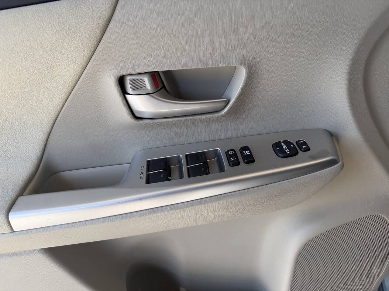 Used 2013 Toyota Prius V Three FWD image 24