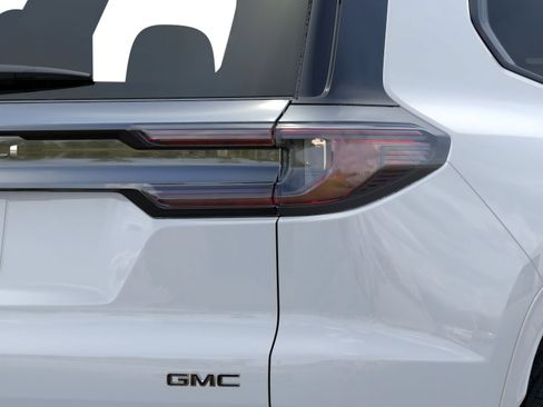 New 2026 GMC Acadia Denali Ultimate w/ LPO, Floor Liner Package AWD/4WD image 11