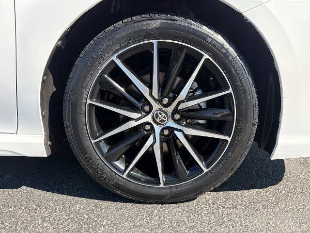 Used 2023 Toyota Camry SE FWD image 5