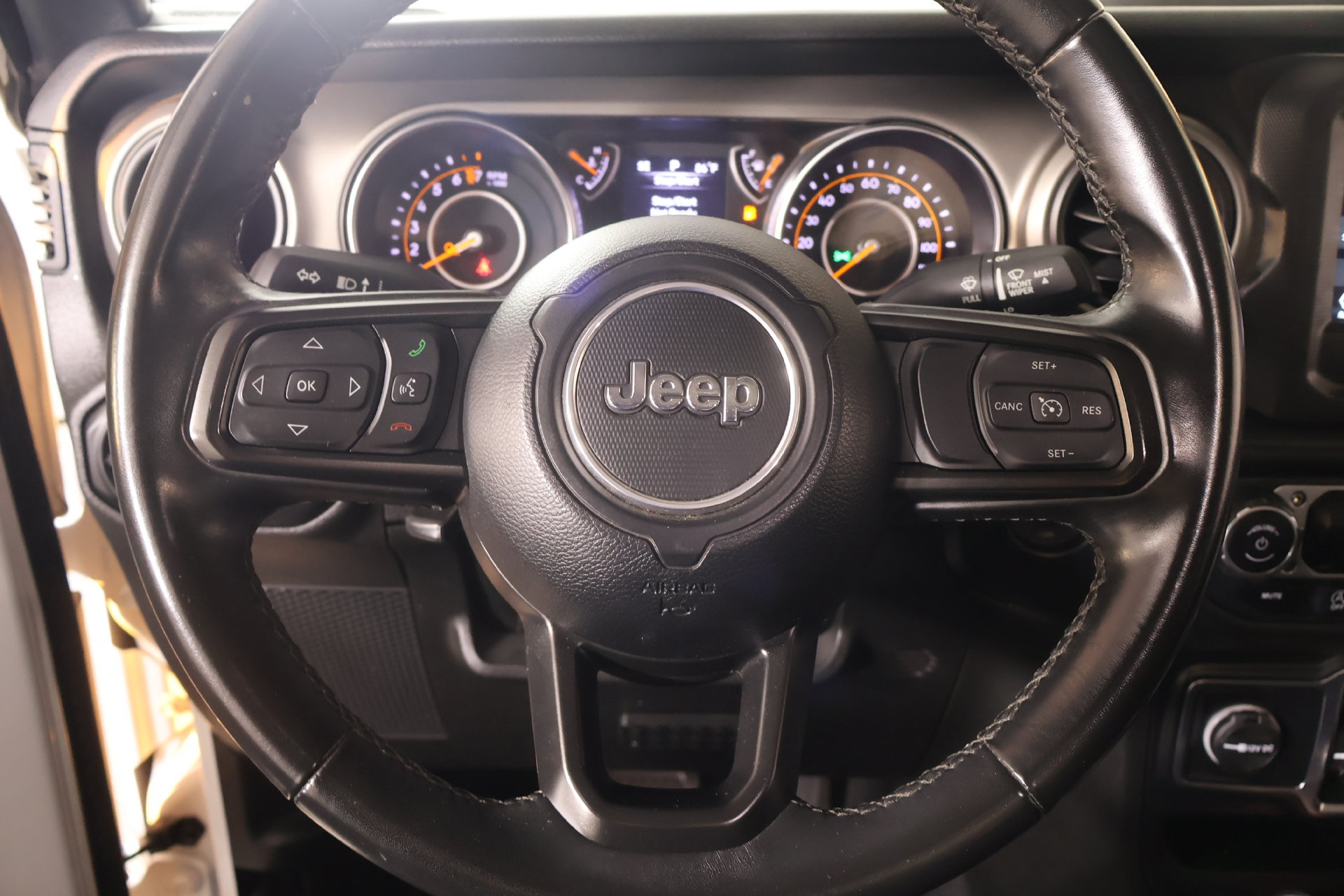 Used 2022 Jeep Gladiator Sport AWD/4WD image 3