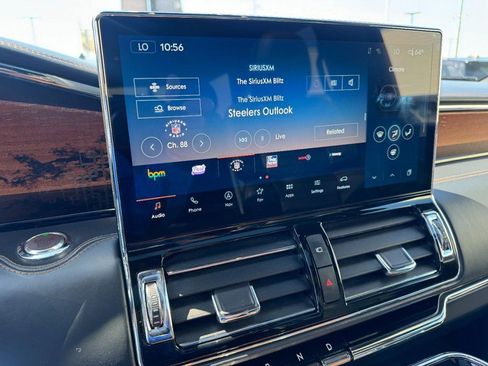 Certified 2022 Lincoln Navigator Black Label AWD/4WD image 16
