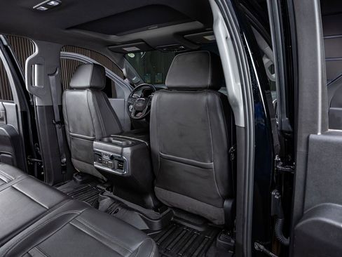 Used 2020 GMC Sierra 3500 Denali w/ Denali Ultimate Package image 31