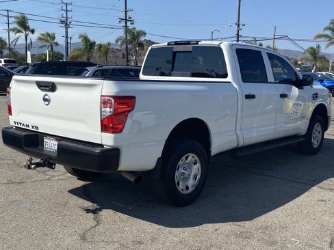 Used 2017 Nissan Titan S image 6