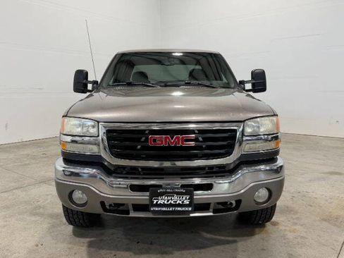 Used 2007 GMC Sierra 2500 SLE w/ Heavy-Duty Power Package image 3