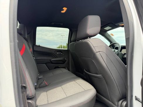 Used 2023 Chevrolet Colorado Z71 w/ Z71 Convenience Package 2 AWD/4WD image 10