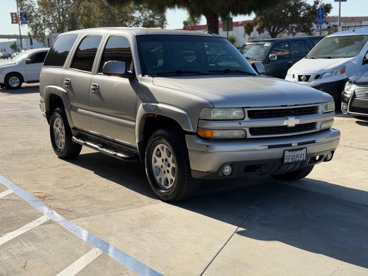 Used 2004 Chevrolet Tahoe Z71 w/ Z71 Preferred Equipment Group AWD/4WD image 5
