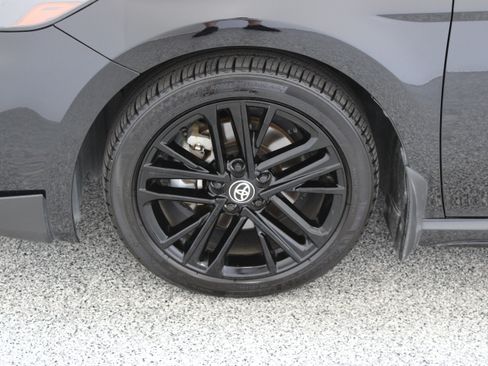 Used 2025 Toyota Camry SE w/ Convenience Package FWD image 11