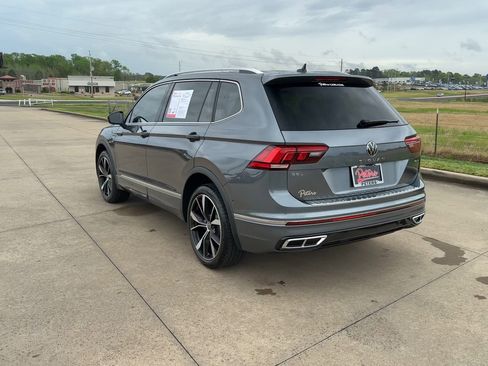 Used 2024 Volkswagen Tiguan SEL R-Line image 6
