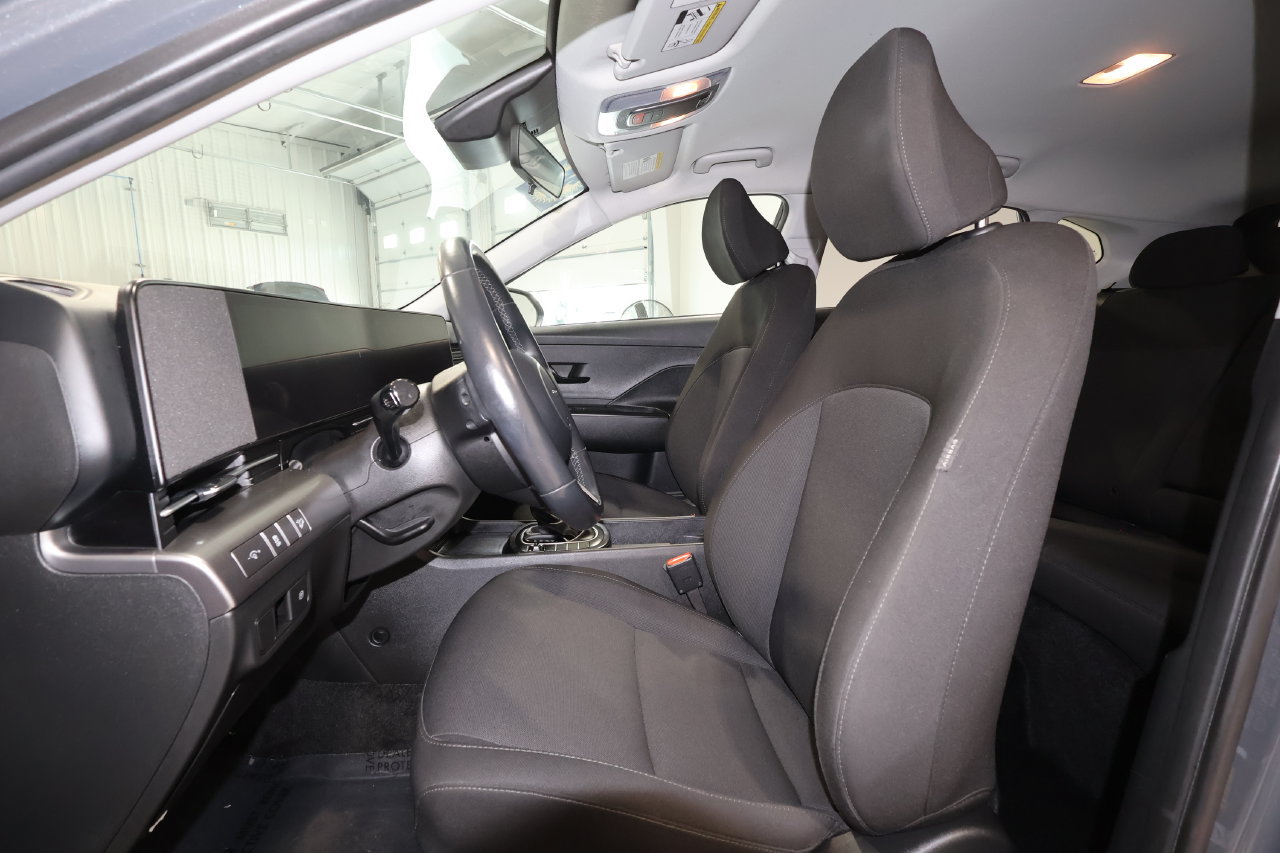 Used 2025 Hyundai Kona SEL FWD image 22