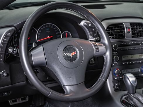 Used 2007 Chevrolet Corvette Coupe w/ Preferred Equipment Group RWD image 22