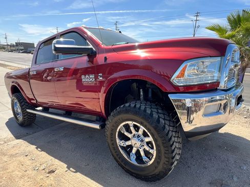 Used 2014 RAM 3500 Laramie w/ Convenience Group AWD/4WD image 5
