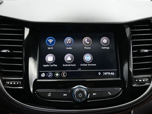 Used 2020 Chevrolet Trax LT w/ LT Convenience Package image 17