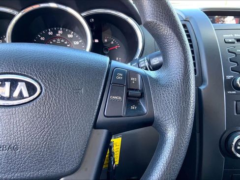 Used 2011 Kia Sorento LX image 24