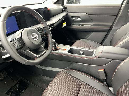 New 2026 Nissan Kicks SR w/ SR Premium Package image 15