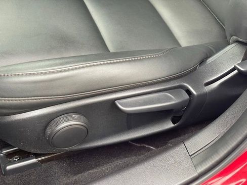 Used 2023 MAZDA MAZDA3 s image 13