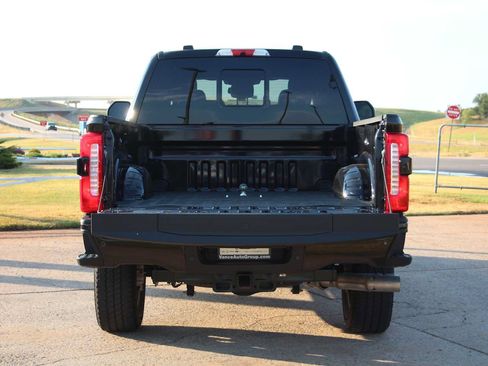 Used 2025 Ford F250 King Ranch w/ FX4 Off-Road Package AWD/4WD image 13