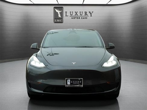 Used 2024 Tesla Model Y 2WD image 6