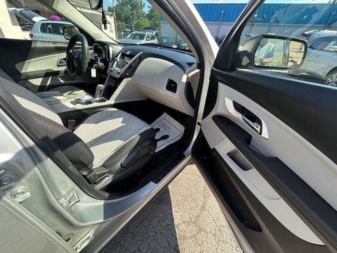 Used 2011 Chevrolet Equinox LS FWD image 9